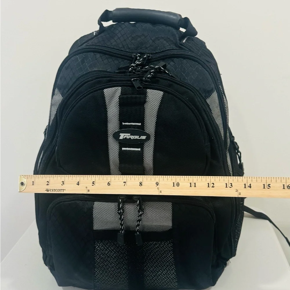 Targus Backpack Cabin Travel Bag With Extendable Arm‎ Excellent Condition